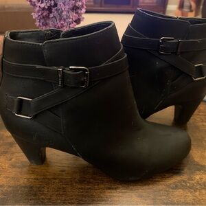 Sam & Libby Buckle Biker Boot Style with Heel Women's Black Ankle Boots